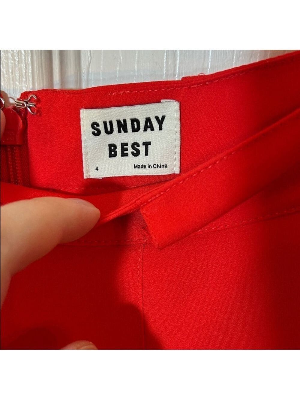 Aritzia Sunday Best Westley flame scarlet red shorts missing belt size 4 - Picture 5 of 9